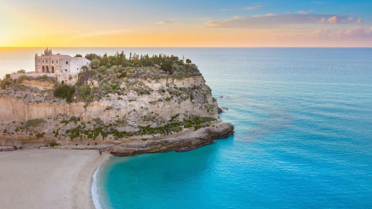Sunset Beach Club Tropea Тропеа Екстериор снимка